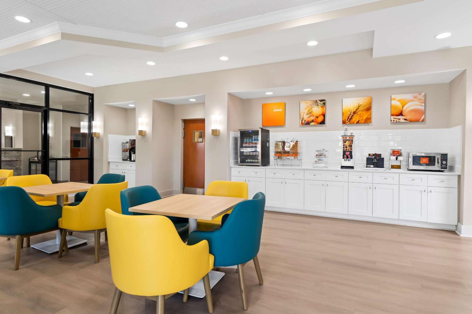 Comfort Riverwatch Hotel 3*